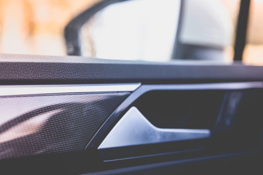 Otomotiv plastik trim/iç döşeme parçası